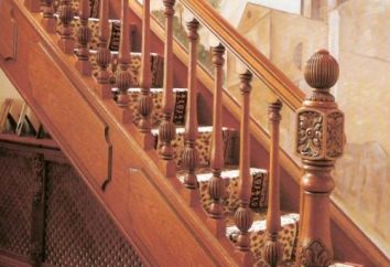 Escada em uma casa particular – apresenta uma seleção