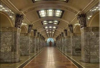 A estação de metro mais profundo no mapa do metrô de São Petersburgo, a história da construção