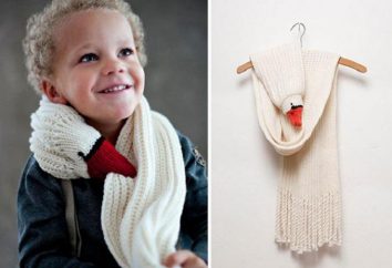 Stylisches Accessoire für die kalte Jahreszeit: ein Schal, der beißen kann!