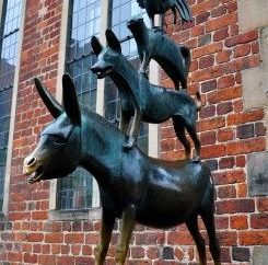 Músicos monumento Bremen cidade de Bremen e outras esculturas incomuns de personagens de contos de fadas