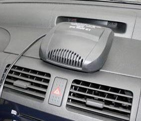 aquecedor do carro do isqueiro do cigarro: as próprias mãos