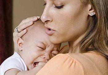 Si el estreñimiento recién nacido lo que deben hacer los padres?