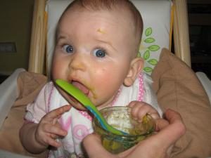 Co do karmienia niemowlęcia 5,5 miesiąca. Żywność dla dzieci. karmienia dzieci Tabela