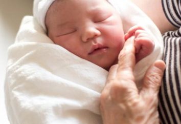 Jak prawidłowo trzymać noworodka i wziąć je w ramionach