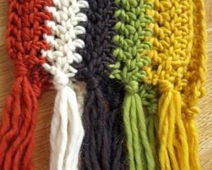 Wie man einen Schal gestrickt binden – ein paar Beispiele