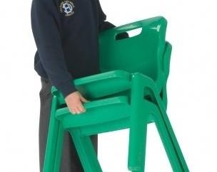 Chaises pour l'écolier: posture confortable et inoffensive