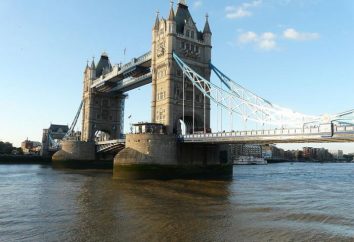 Tower Bridge, em Londres. Tower Bridge em Londres – foto
