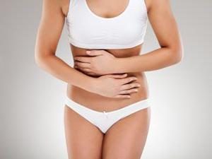 Rumblings en el abdomen: causas y métodos de eliminación