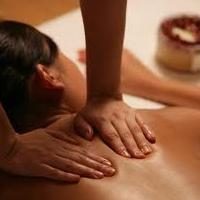 Qual é a massagem nas costas terapêutica