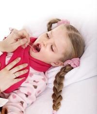 Una gola rossa nei bambini: cosa fare e come trattare