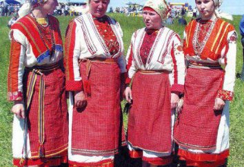 Oryginalny kostium narodowy Udmurcki
