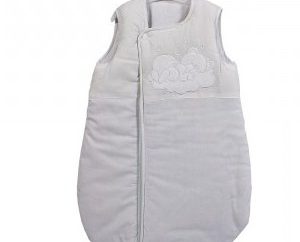 Schlafsack für Neugeborene: einen süßen Traum Ihres Babys.