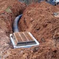 Drainage extérieur pour le drainage et le traitement des eaux usées