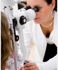 Qu'est-ce que vous appelez un ophtalmologue? Quel est son travail?