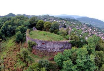 Bagrat Castle – jeden z najstarszych atrakcji Abchazji