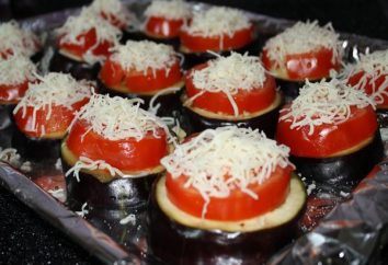 Wie man Auberginen in einem Ofen mit Tomaten und Käse kocht