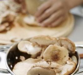 Comment les champignons conserves au vinaigre, puis comment les utiliser