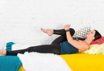 6 asana yoga che può essere fatto senza lasciare il letto