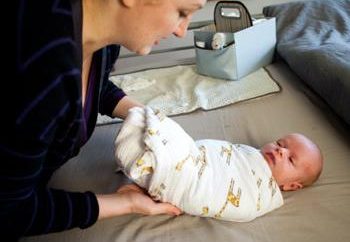 Come fasciare i neonati?