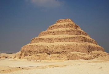 Krok Piramida Dżesera faraona (foto)