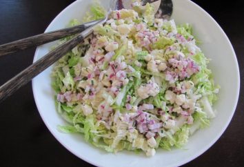 Salada deliciosa e saudável com couve chinesa e milho