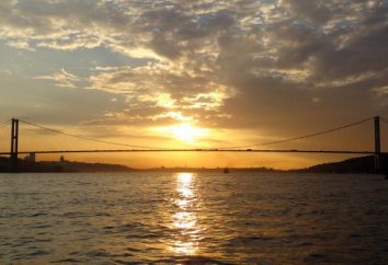 Brücke über den Bosporus: der kürzeste Weg von Europa nach Asien