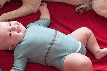 Bebê corpo – «deve ter» no guarda-roupa do bebê