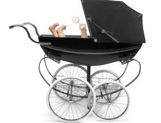 Le choix du premier véhicule pour le bébé. La plus légère poussette pour un nouveau-né