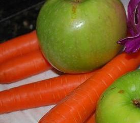 Kiszona kapusta z jabłkami: jak gotować?