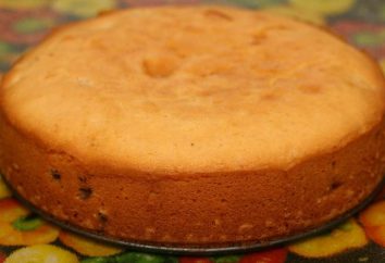Gâteau de cuisson sur le kéfir dans multivarka et four (en boîtes)