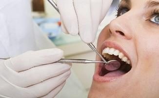 Il segreto del sorriso di Hollywood: il dentifricio "Sensodin"