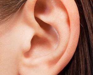 Stuffiness nelle orecchie senza dolore. Le cause, diagnosi e trattamento