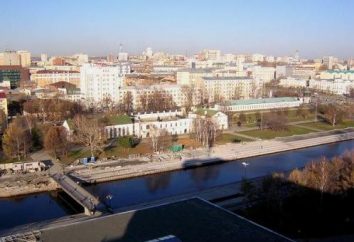 plaza histórica en Ekaterimburgo: pasado y presente