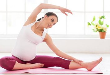 Una lezione utile per le donne in gravidanza è ginnastica, yoga, aerobica aqua