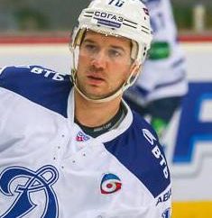 Konstantin Volkov giocatore di hockey: realizzazione atletico