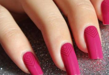Monocromatiche Nails: idee manicure, consulenza
