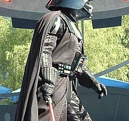 Jak zrobić kostium Dartha Vadera na własną rękę?